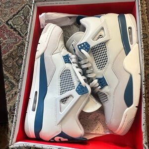Jordan 4 Military Blue